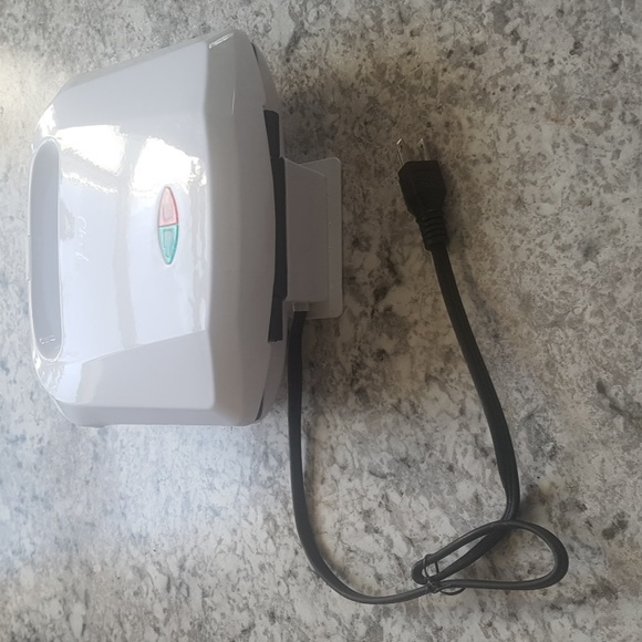 Masterchef Sandwich Maker (Model 043-1150-4) - Picture 3 of 8